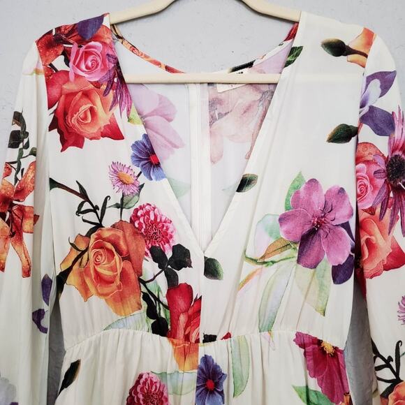 Rumor Boutique Floral Romper - 6 - Picture 2 of 8